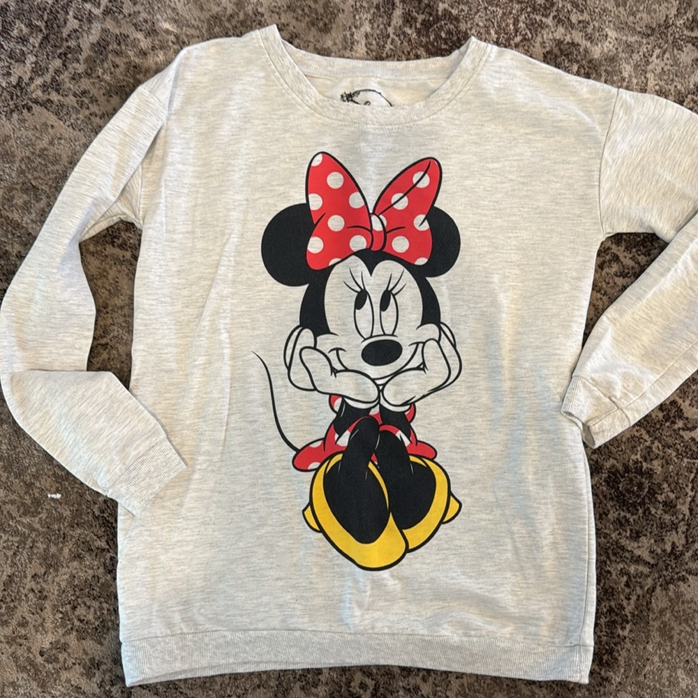 Minnie Mouse shirts and socks - Picture 6 of 7